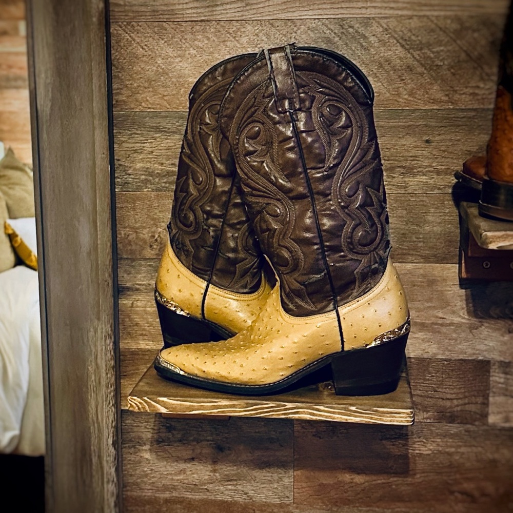 VINTAGE ACME BOOTS SIZE 8D